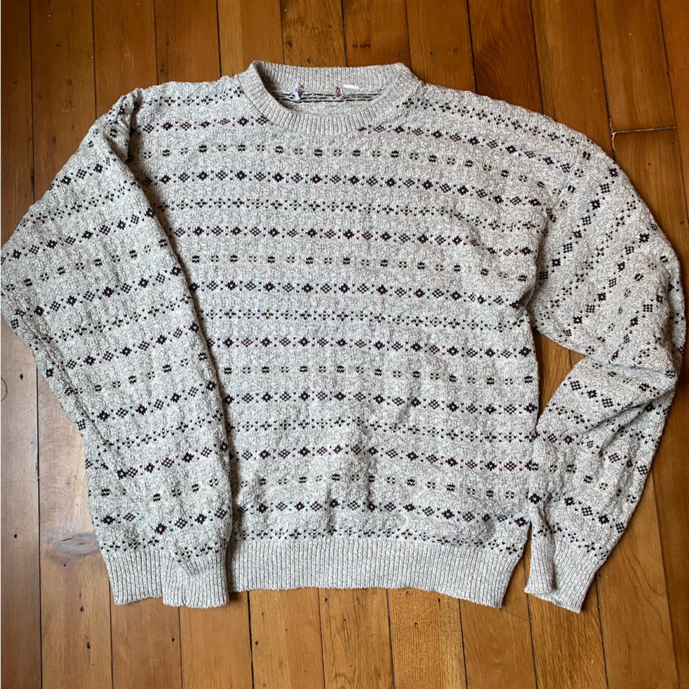 Mini heart detail sweater